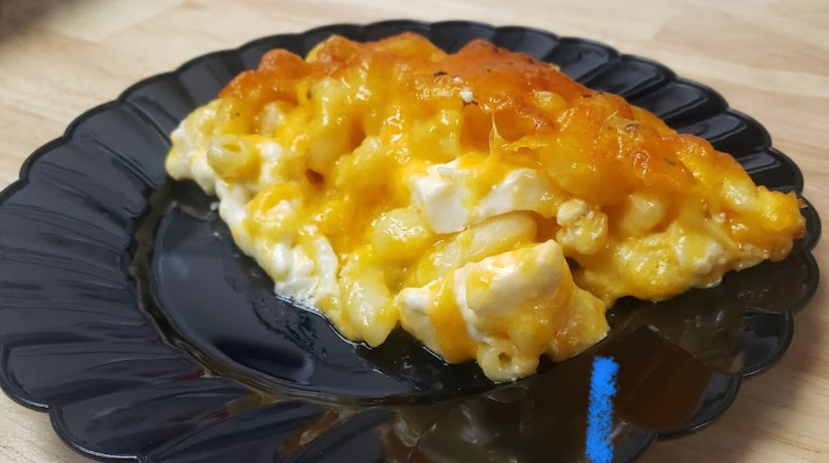 Order Homemade Baked Mac & Cheese - Small (2-4 servings) food online from Columbia City Pizza store, Columbia City on bringmethat.com