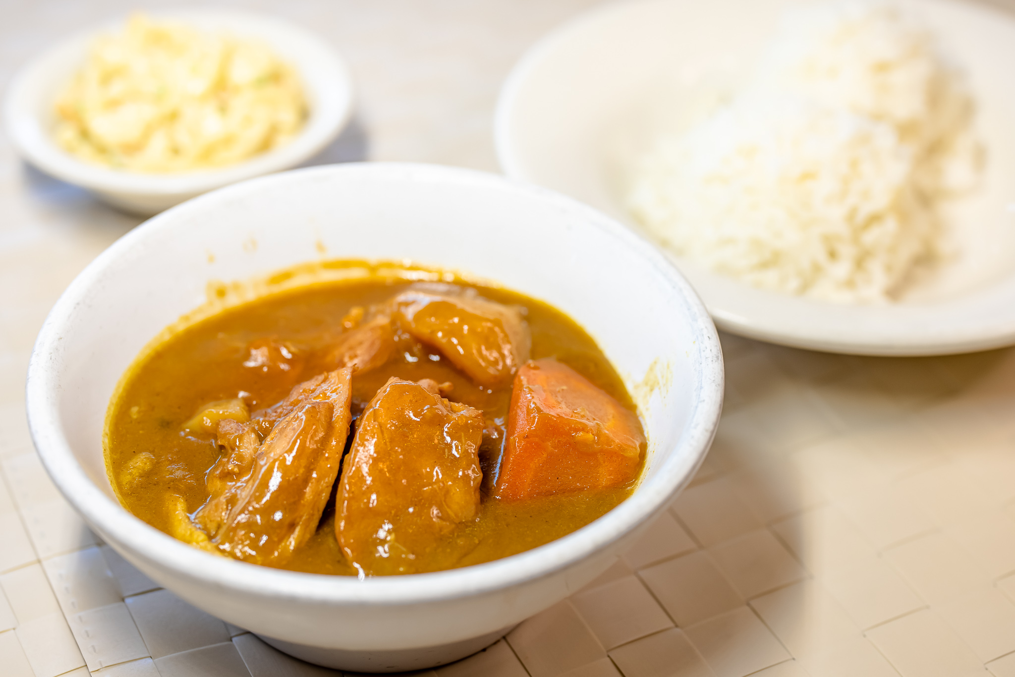 Order Chicken Curry food online from Aloha Sunrise Cafe store, Henderson on bringmethat.com
