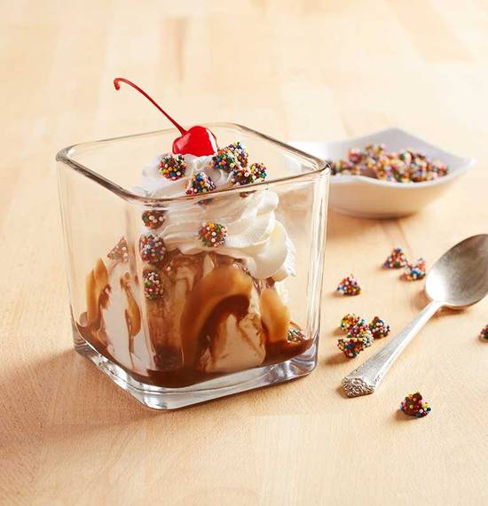 Order KIDS SUNDAE food online from California Pizza Kitchen store, Encino on bringmethat.com