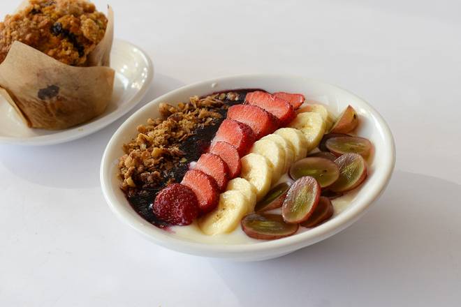 Order Berry Yogurt Bowl food online from Sunny Street Cafe store, Des Peres on bringmethat.com