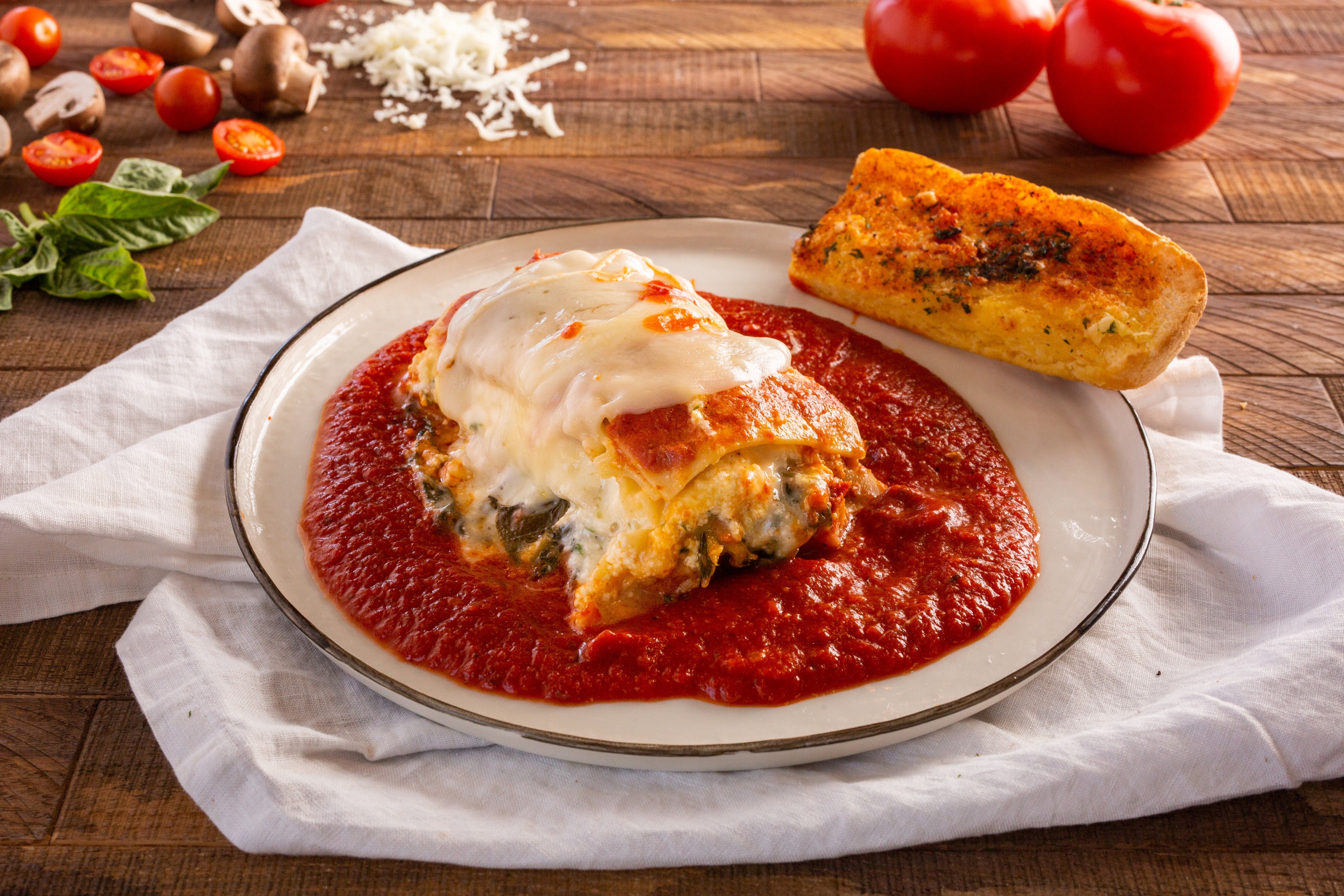 Order Baked Cheese Lasagna - Pasta food online from Ameci Pizza & Pasta store, Glendale on bringmethat.com