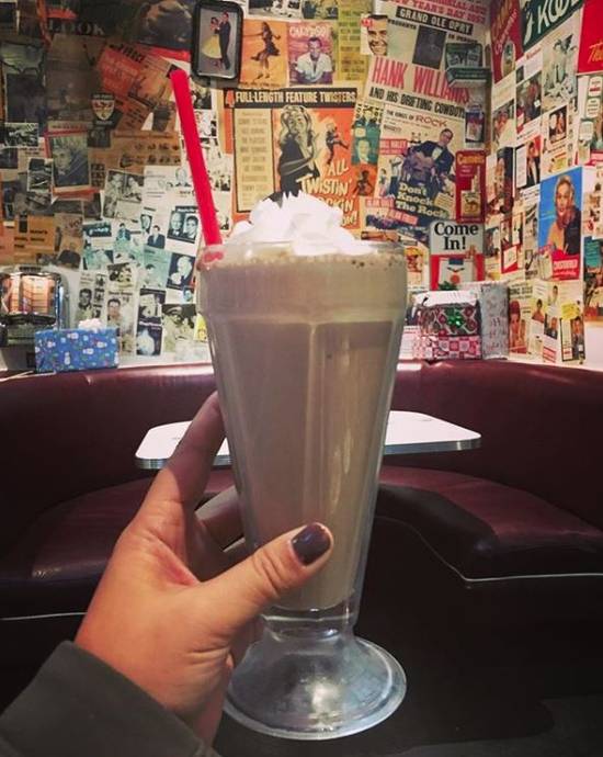 Order 13. Oreo Cookie Shake food online from Cafe 50's store, Los Angeles on bringmethat.com
