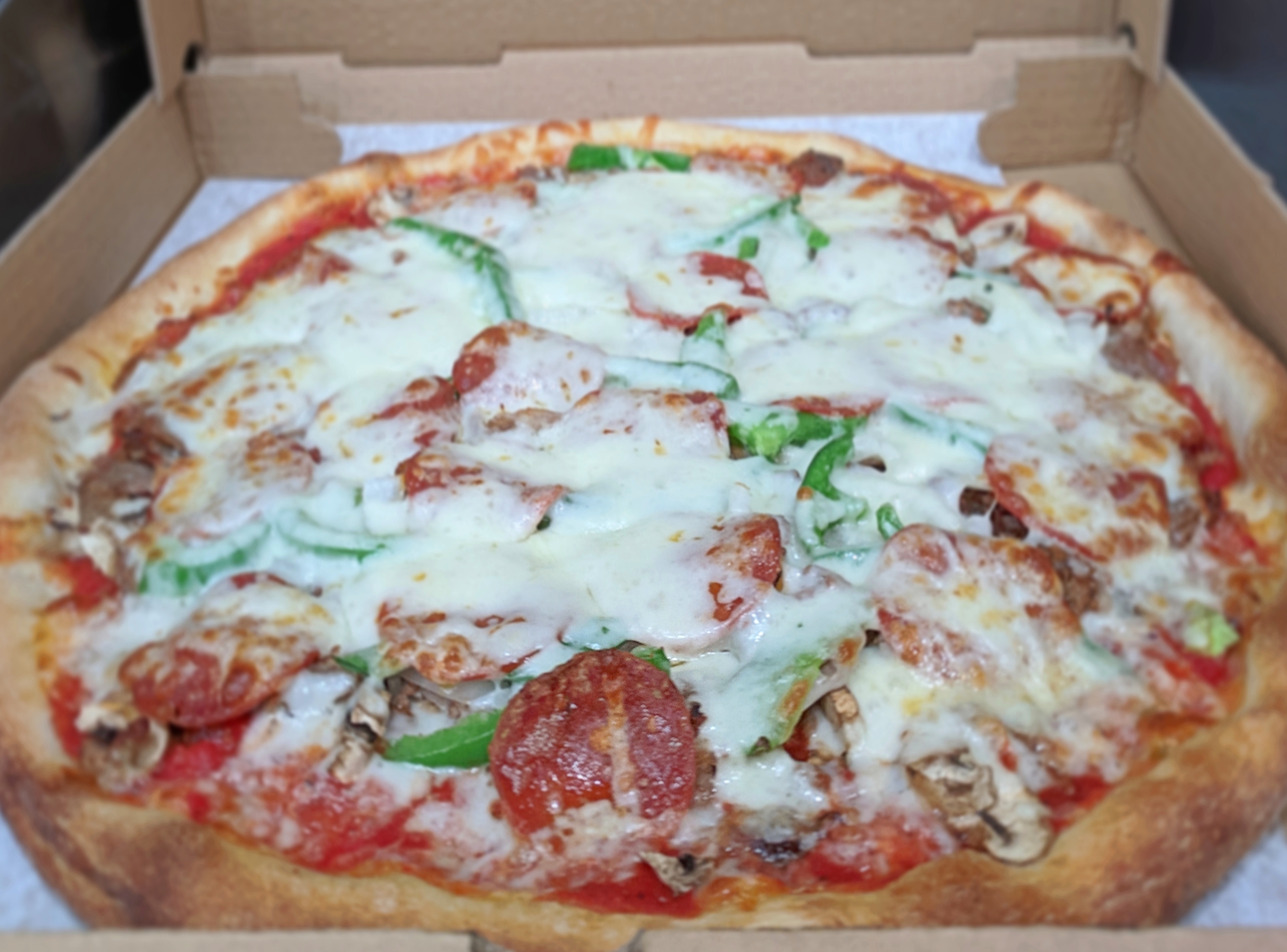 Order Famiglia Special Pizza food online from Famous famiglia pizza store, New York on bringmethat.com