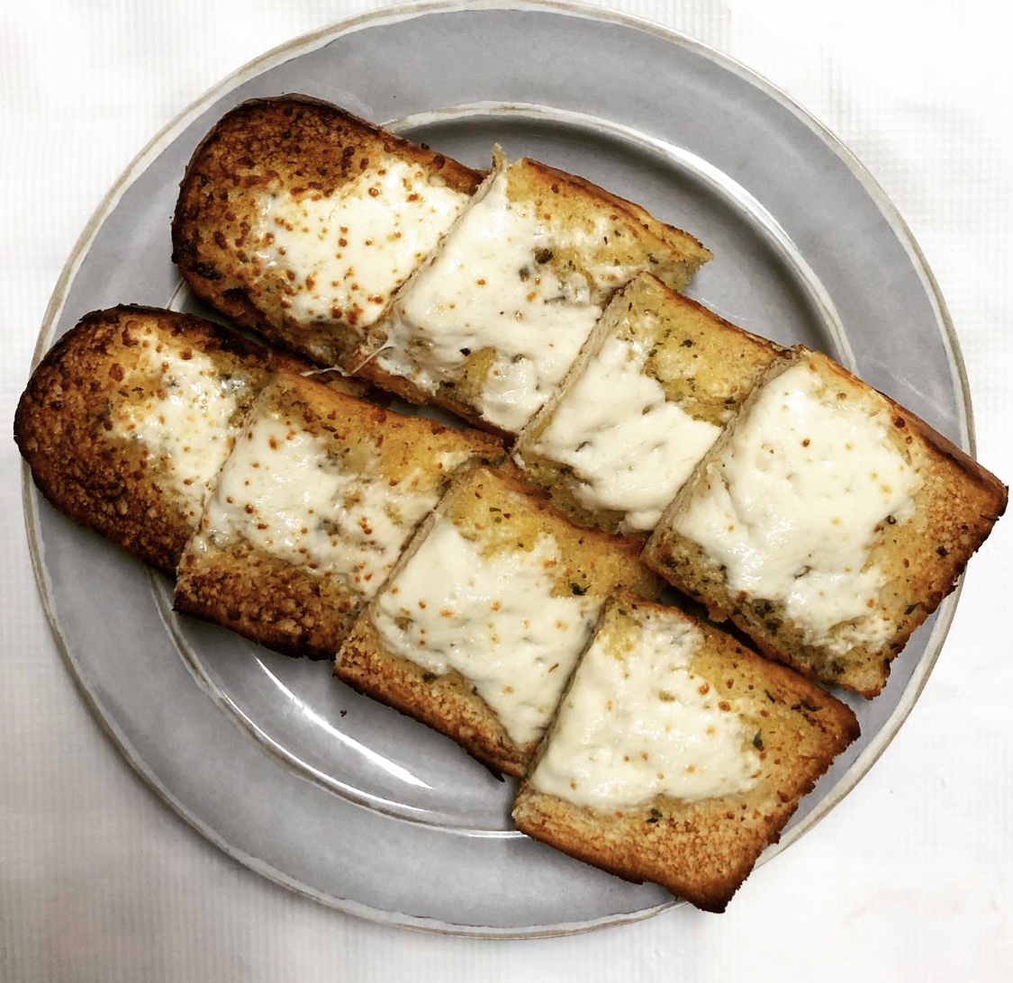 Order Garlic Bread with Cheese Appetizer food online from Guido Pizza & Pasta Northridge store, Northridge on bringmethat.com