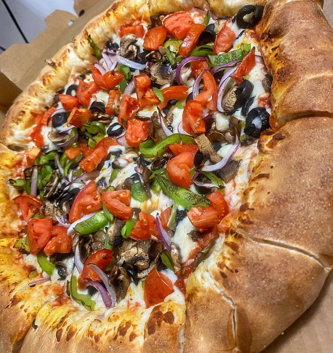 Order California Veggie Pizza - Medium food online from Double Or Nothin Pizza store, Ontario on bringmethat.com