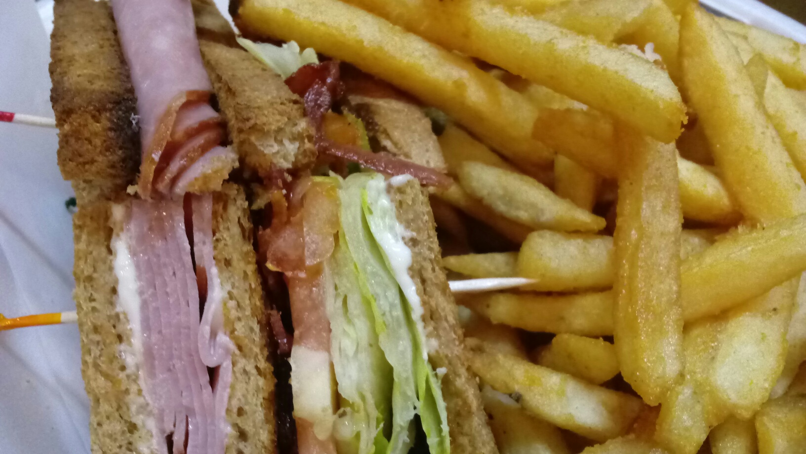 Order Ham Club Sandwich food online from Husky Pizza store, Coventry on bringmethat.com