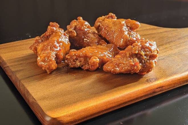 Order 10 Wings food online from 418 Burgers store, Highland Park on bringmethat.com