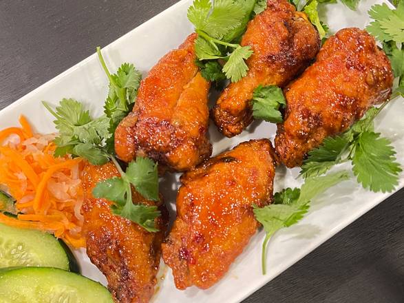 Order A6 Vietnamese Chicken Wings food online from Indochine Restaurant store, New Brunswick on bringmethat.com