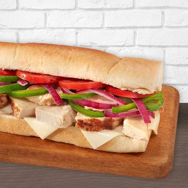 Order Grilled Italian Chicken Sub - Regular 6'' food online from Papa Romano Pizza & Mr. Pita store, Grosse Pointe Woods on bringmethat.com