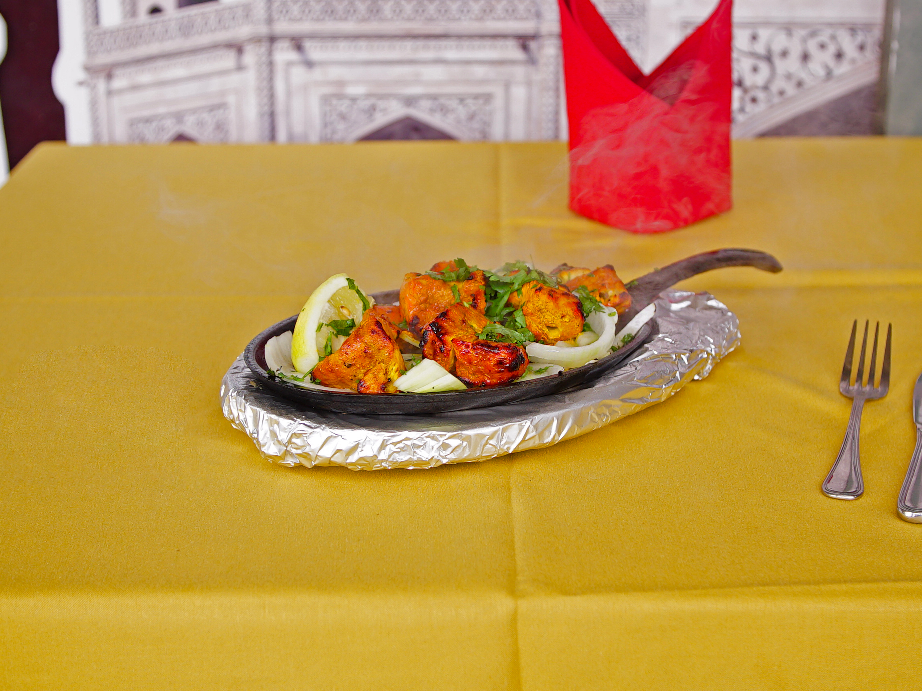 Order Chicken Tikka food online from Agra Tandoori Indian Restaurant store, Tarzana on bringmethat.com