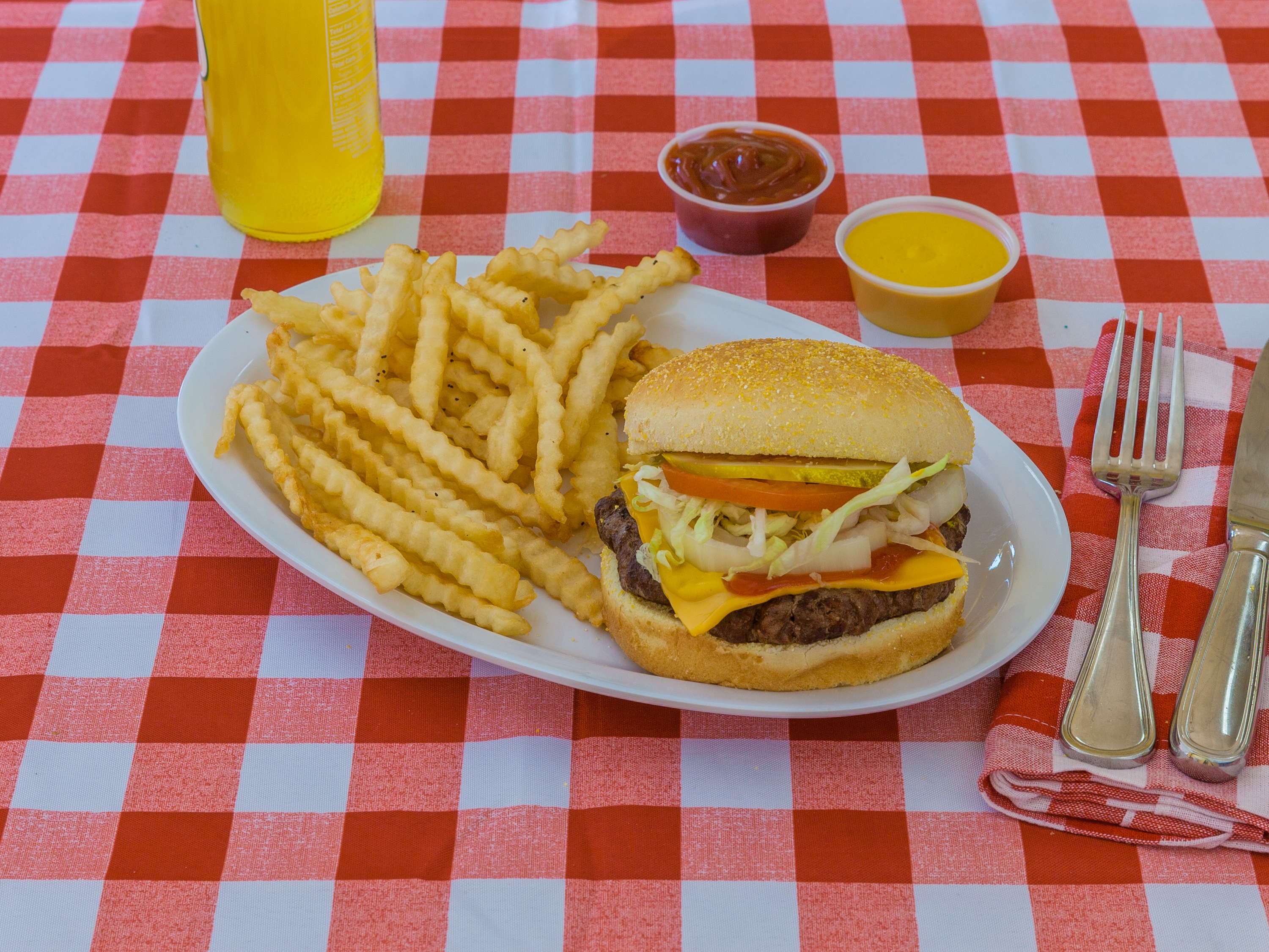 Order Cheeseburger food online from Tastee Bites store, Joliet on bringmethat.com