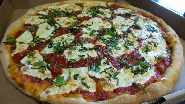 Order Margherita Pizza food online from Lefty's Pizzeria and Restaurant store, Paterson on bringmethat.com