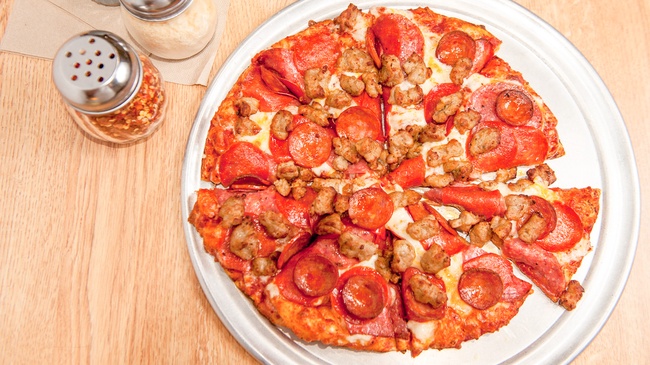 Order Original Montague’s All Meat Marvel Pizza Small (9") food online from Round Table Pizza store, San Francisco on bringmethat.com