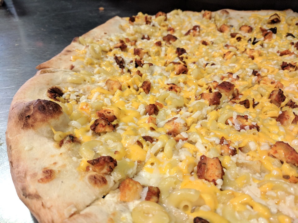 Order Buffalo Chicken Mac & Cheese food online from Boss Lady Pizza store, Superior on bringmethat.com