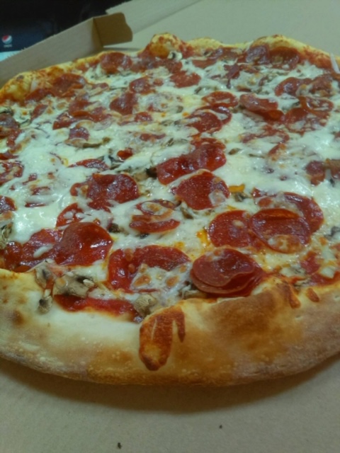 Order 14" Large Hand Tossed Pizza food online from Papa Jays Pizzeria store, Dover on bringmethat.com
