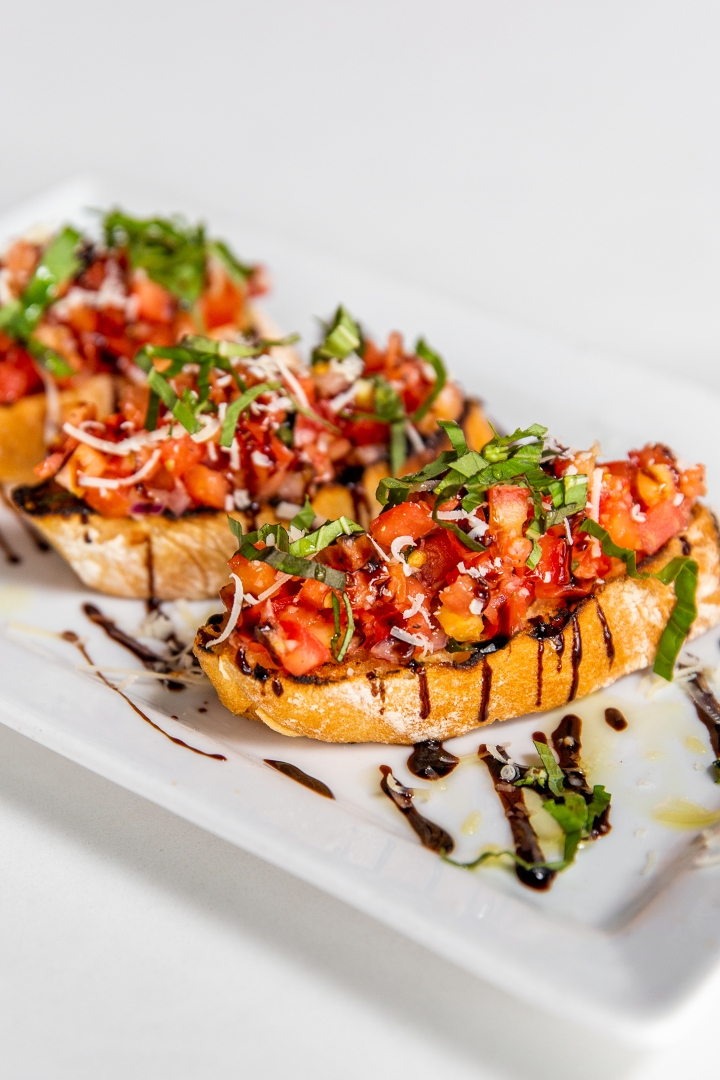 Order Traditional Bruschetta food online from Viale Pizza & Kitchen store, Denver on bringmethat.com