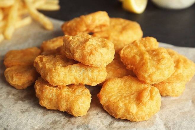 Order Chicken Nuggets (6 pcs) food online from Red Pier Cajun Seafood & Bar store, Southaven on bringmethat.com