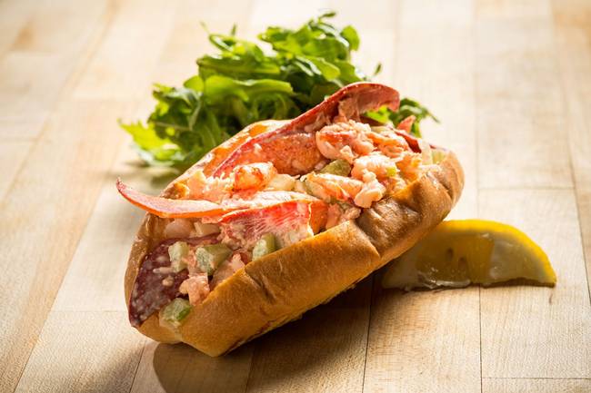 Order Chilled Lobster Roll food online from Chickie & Pete store, Warrington on bringmethat.com