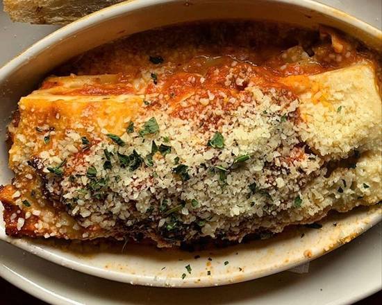 Order Noni’s Lasagna Bolognese food online from Noni's Bar & Deli store, Atlanta on bringmethat.com