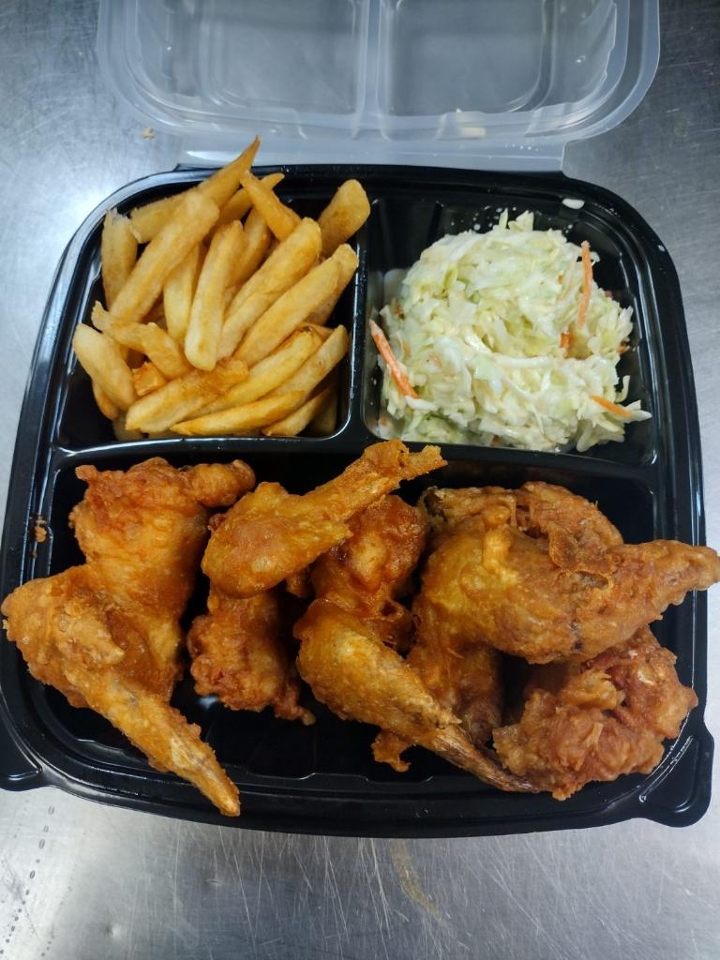 Order (5 pc) Wing Dinner food online from B & M Express store, Lyndhurst on bringmethat.com