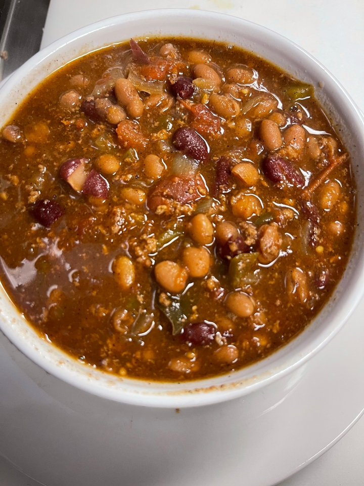Order Bowl Miia's Famous Chili food online from New York J and P Pizza store, Mount Airy on bringmethat.com