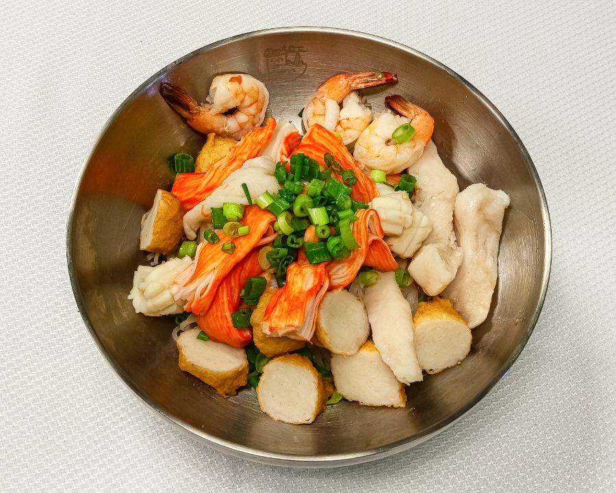 Order SEAFOOD BOWL food online from The Pho store, Apple Valley on bringmethat.com