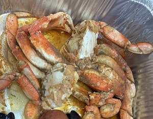 Order Dungeness Crab (1 Cluster) food online from Ragin Cajun Crab store, Georgetown on bringmethat.com