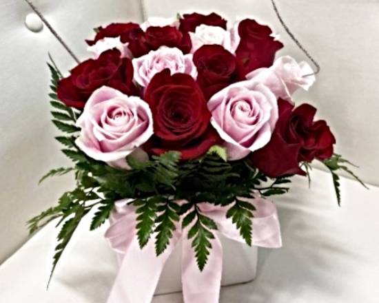 Order Red Roses in a Box FREE CARD AND FREE BALLOON(16 Stems) food online from Eugenia's Flowers 24/7 Flower Shop store, Northlake on bringmethat.com