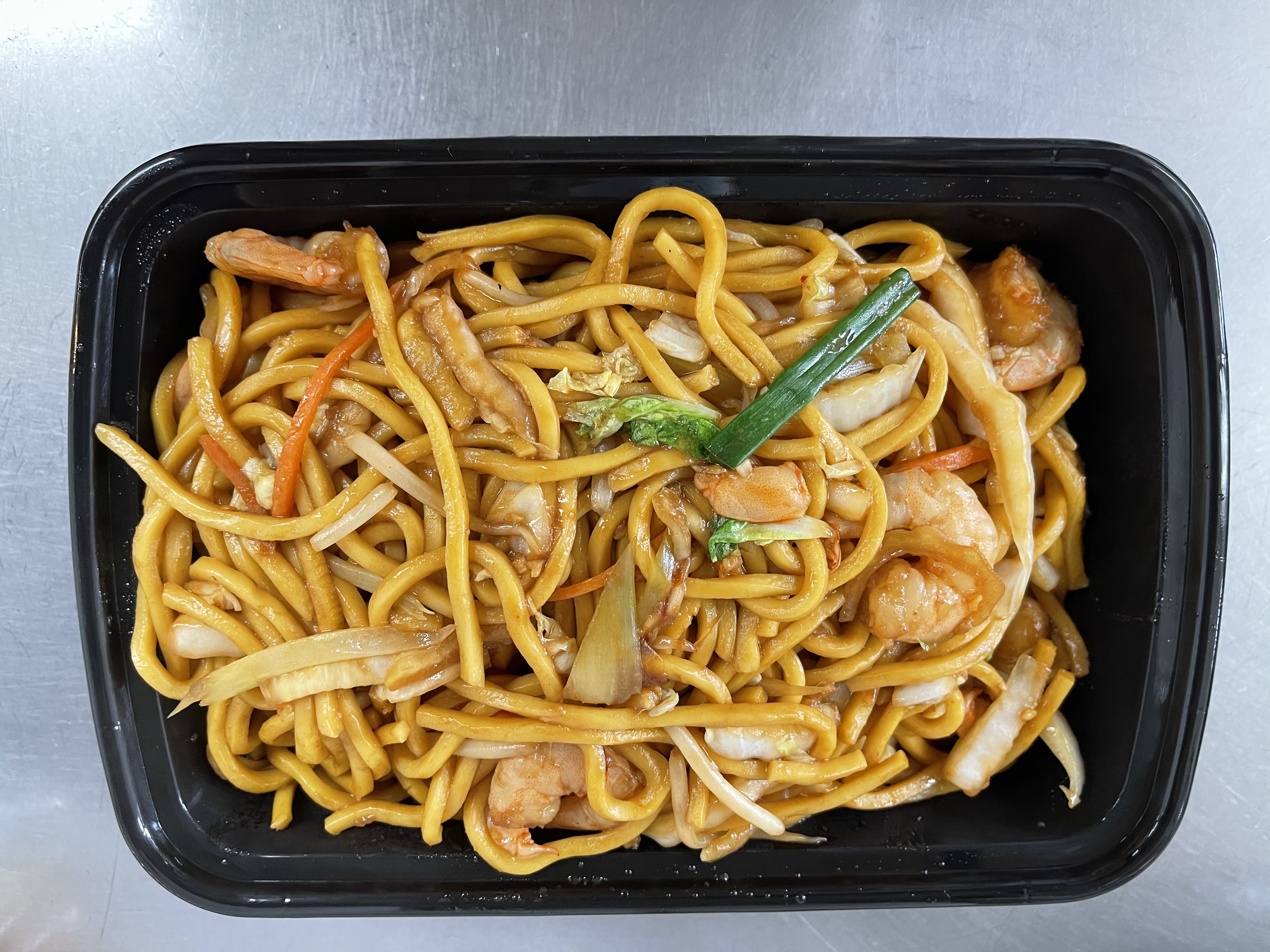 Order 54. Shrimp Lo Mein 虾捞面大 food online from China Panda store, Jersey City on bringmethat.com
