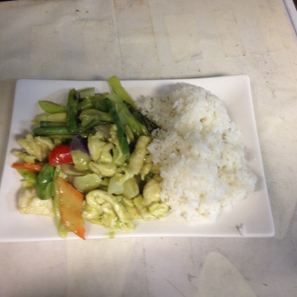 Order T41. Green Curry food online from Kura Thai And Sushi store, Vineland on bringmethat.com