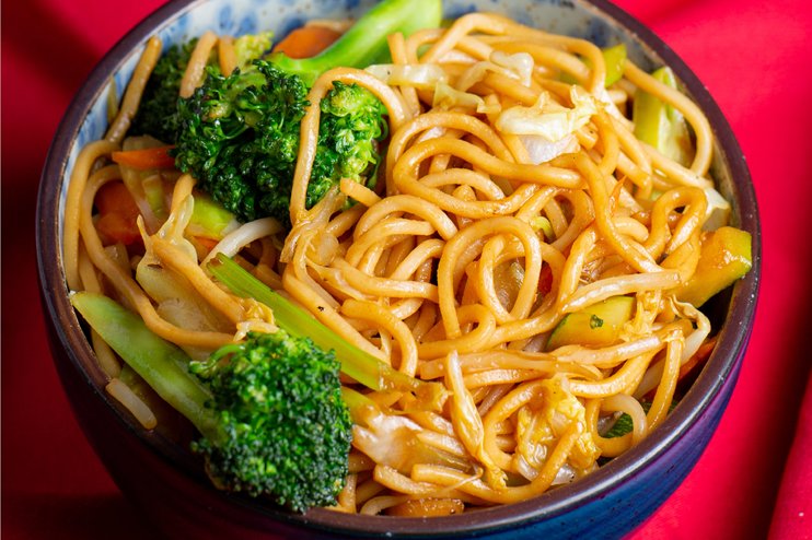 Order Vegetable Chow Mein food online from Little Chef Chinese store, San Diego on bringmethat.com