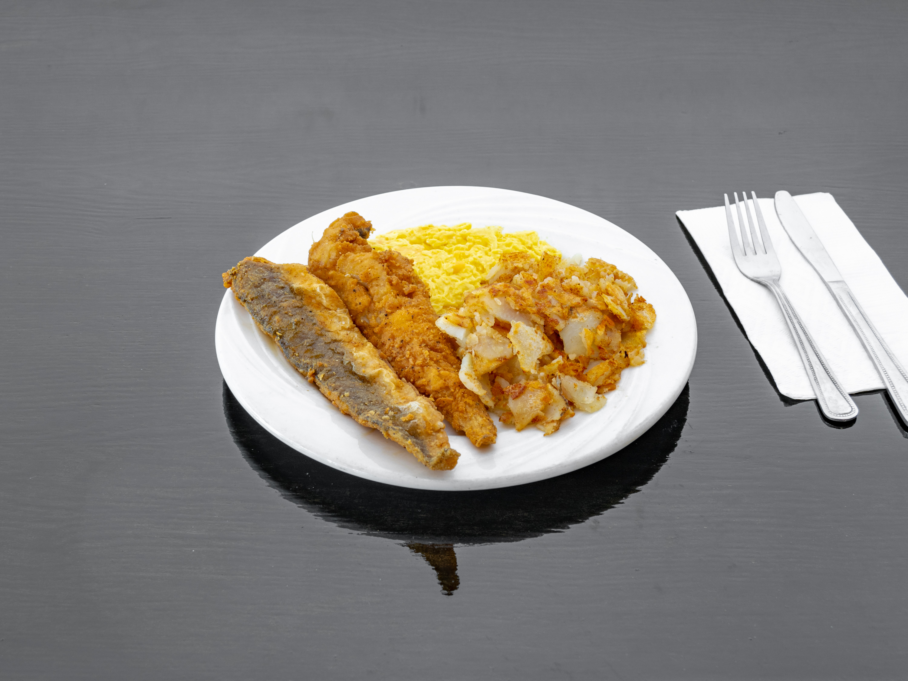 Order Fried Whiting food online from Don's Diner store, Irvington on bringmethat.com