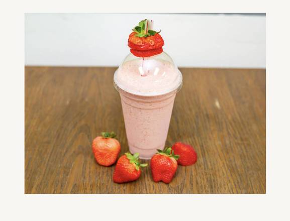 Order Strawberry smoothie (Fresa) food online from La Bamba Bionicos store, Lynwood on bringmethat.com