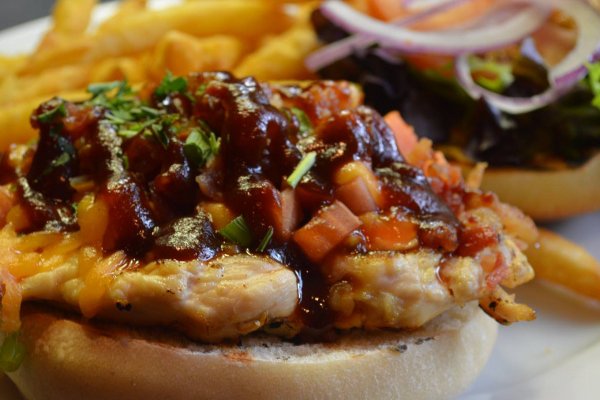 Order Melbourne Chicken Sandwich and Fries food online from Dolce Vita World Bistro store, Syracuse on bringmethat.com