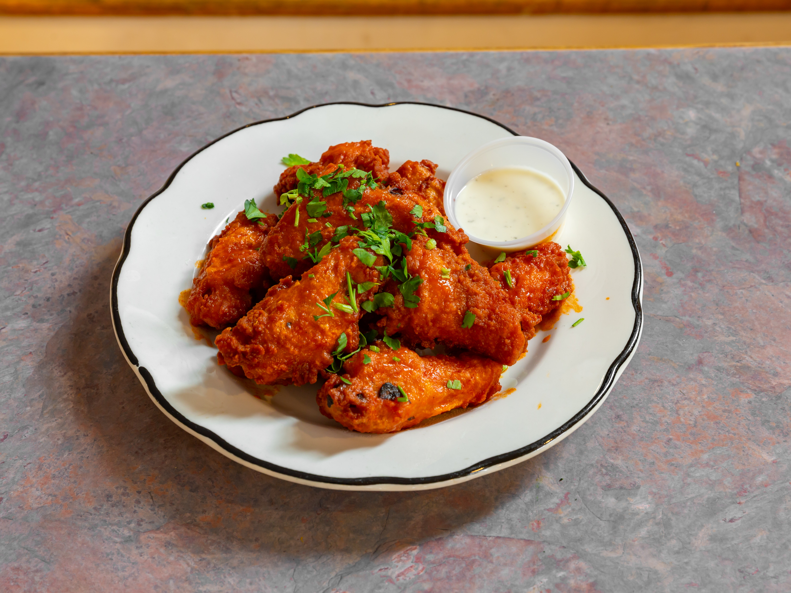 Order Chicken Wings food online from Oliveiras Peabody store, Peabody on bringmethat.com