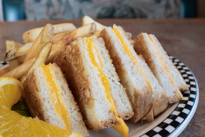 Order Cubs' Grilled Cheese Sandwich food online from Black Bear Diner store, Las Vegas - Sahara on bringmethat.com