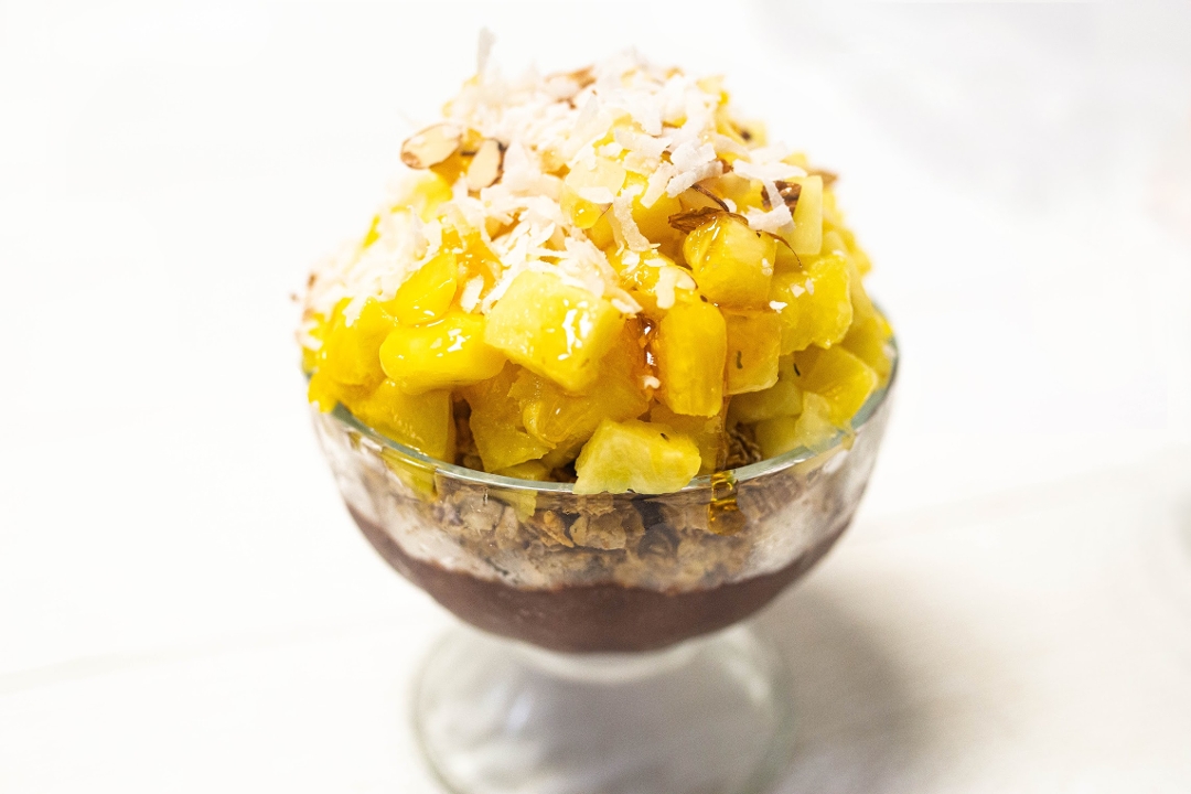 Order Mango Passion Bowl food online from Grain And Berry store, Nashville on bringmethat.com