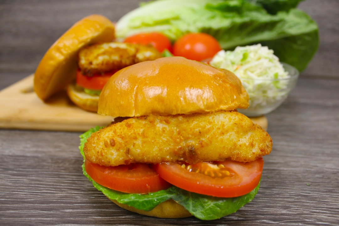 Order Hot Classic Cod Fish Sandwich food online from Captain’s Curbside Seafood store, Trappe on bringmethat.com