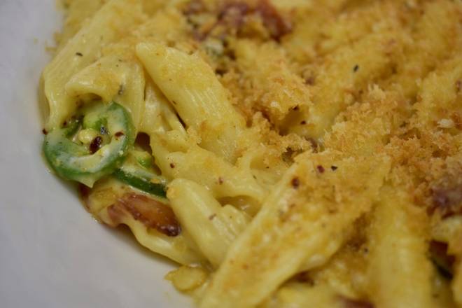 Order Bacon Jalapeno Mac N Cheese food online from Carbone's Pizzeria store, New Prague on bringmethat.com