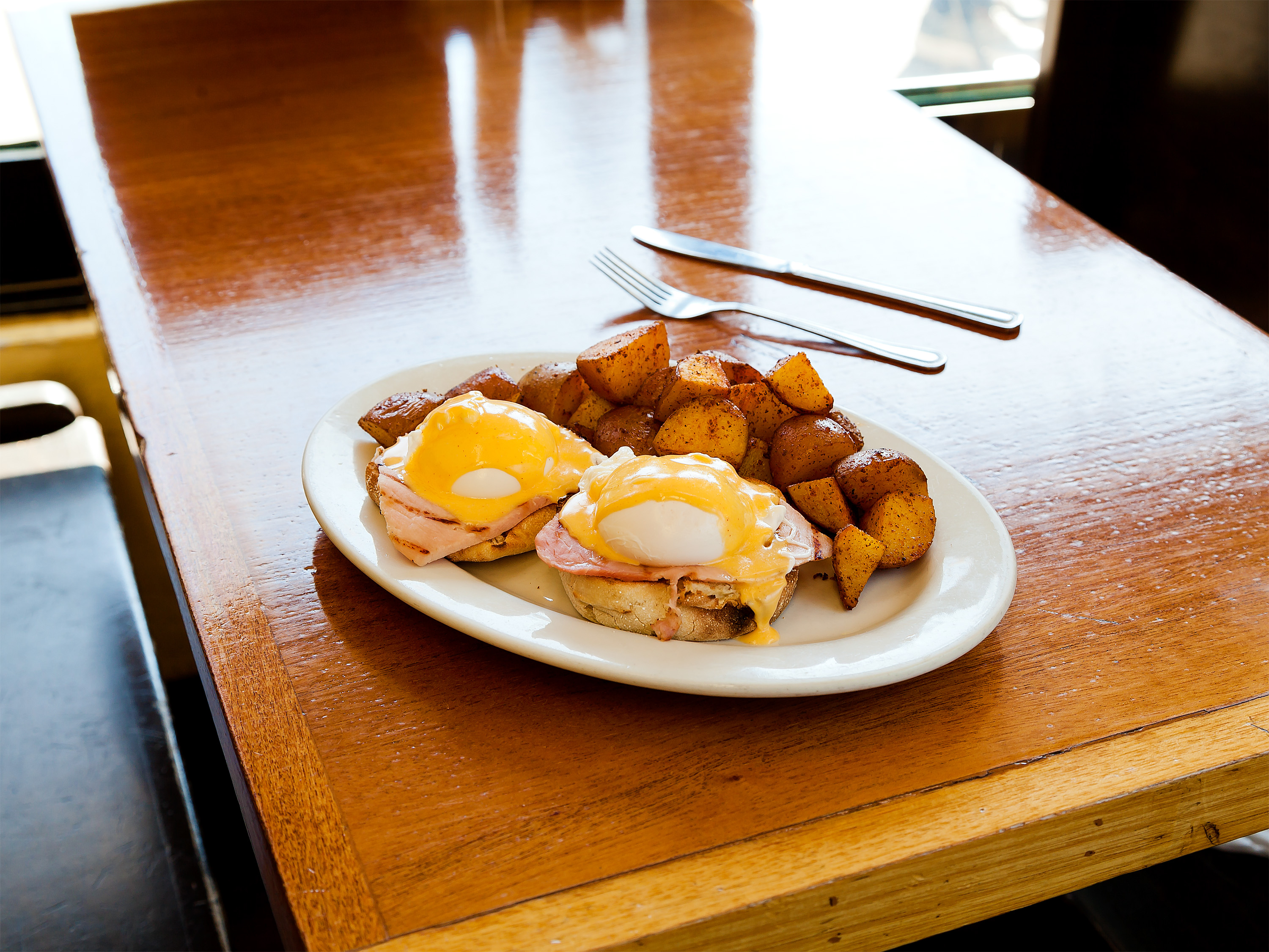 Order Classic Eggs Benedict food online from Sunny side cafe store, Berkeley on bringmethat.com