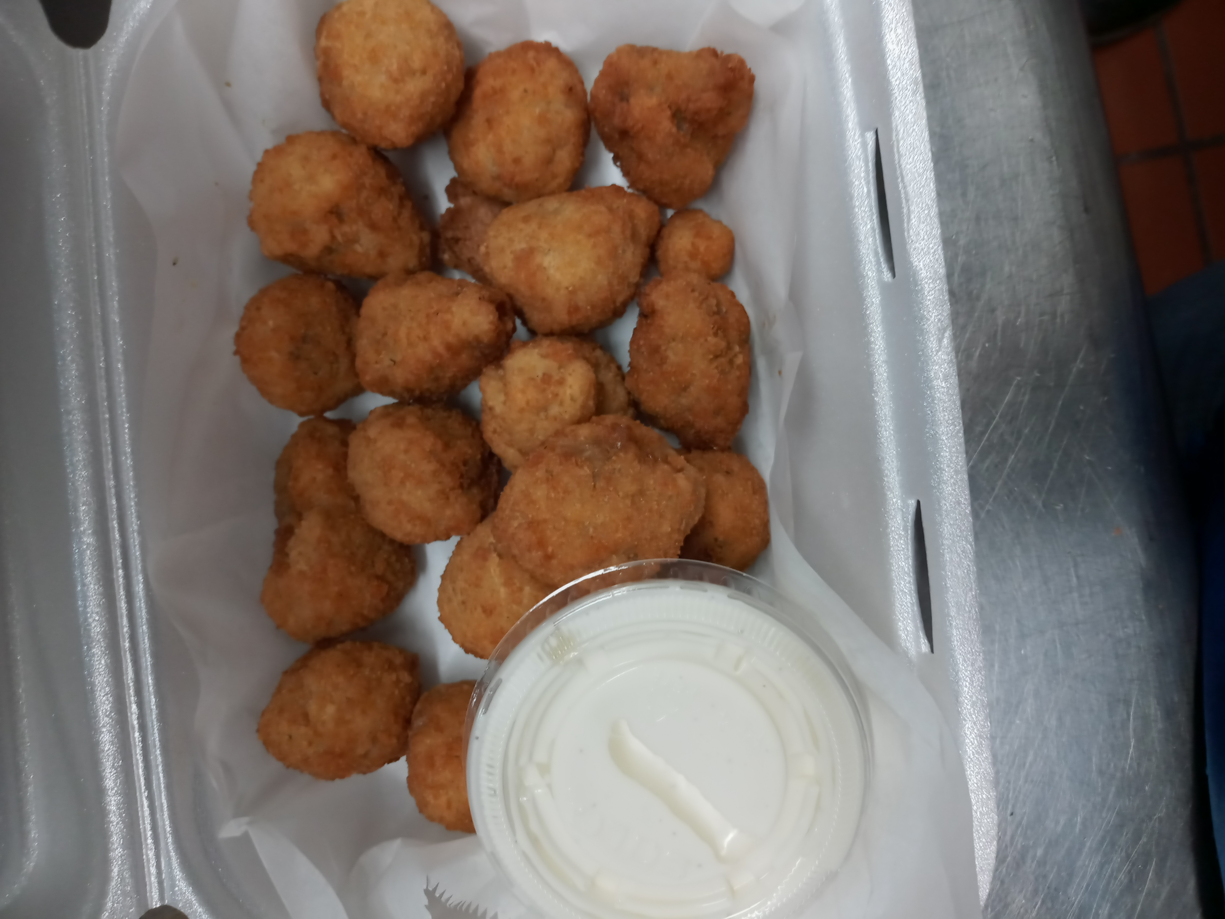 Order Breaded Mushrooms food online from Village Pizza store, Chicago on bringmethat.com