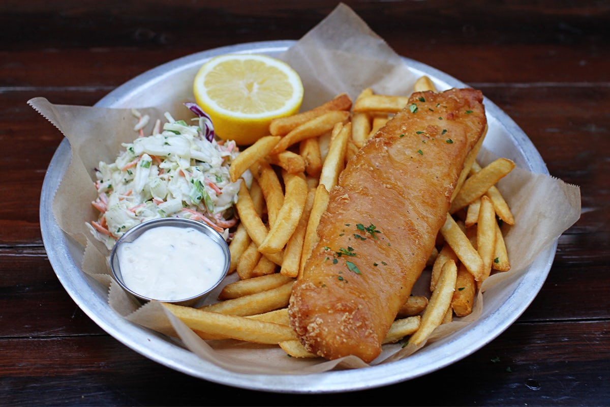 Order  Battered Fish + Chips (Lunch Portion) food online from Jolene’s Wings & Beer by Lazy Dog store, Houston on bringmethat.com