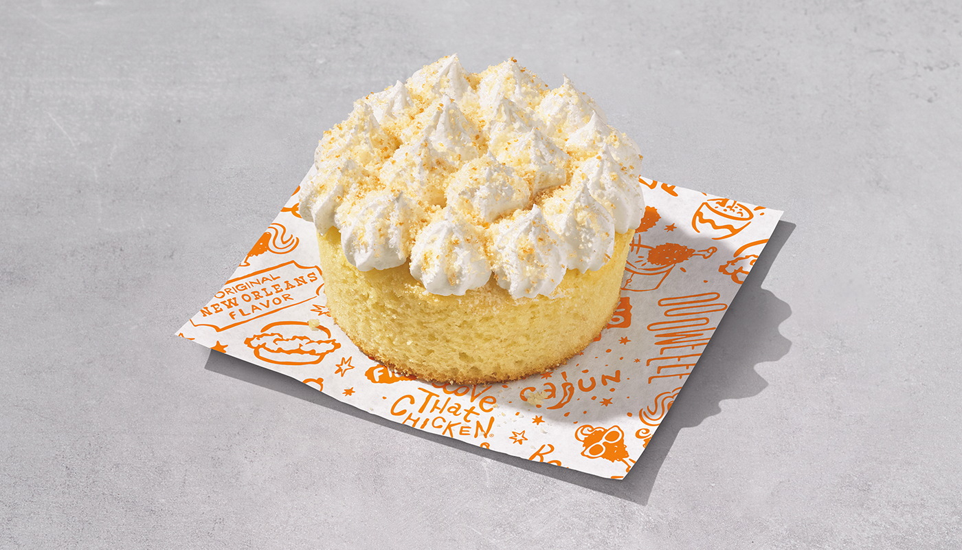 Order Banana Cream Cake food online from Popeyes store, New Orleans on bringmethat.com