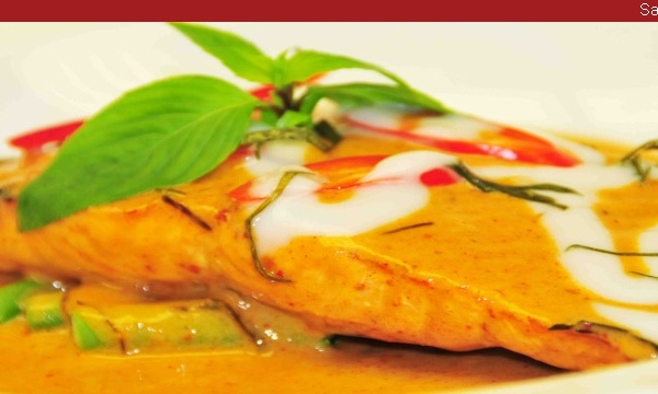 Order Salmon in Pineapple Sauce food online from Chao Doi Thai Restaurant store, Pasadena on bringmethat.com