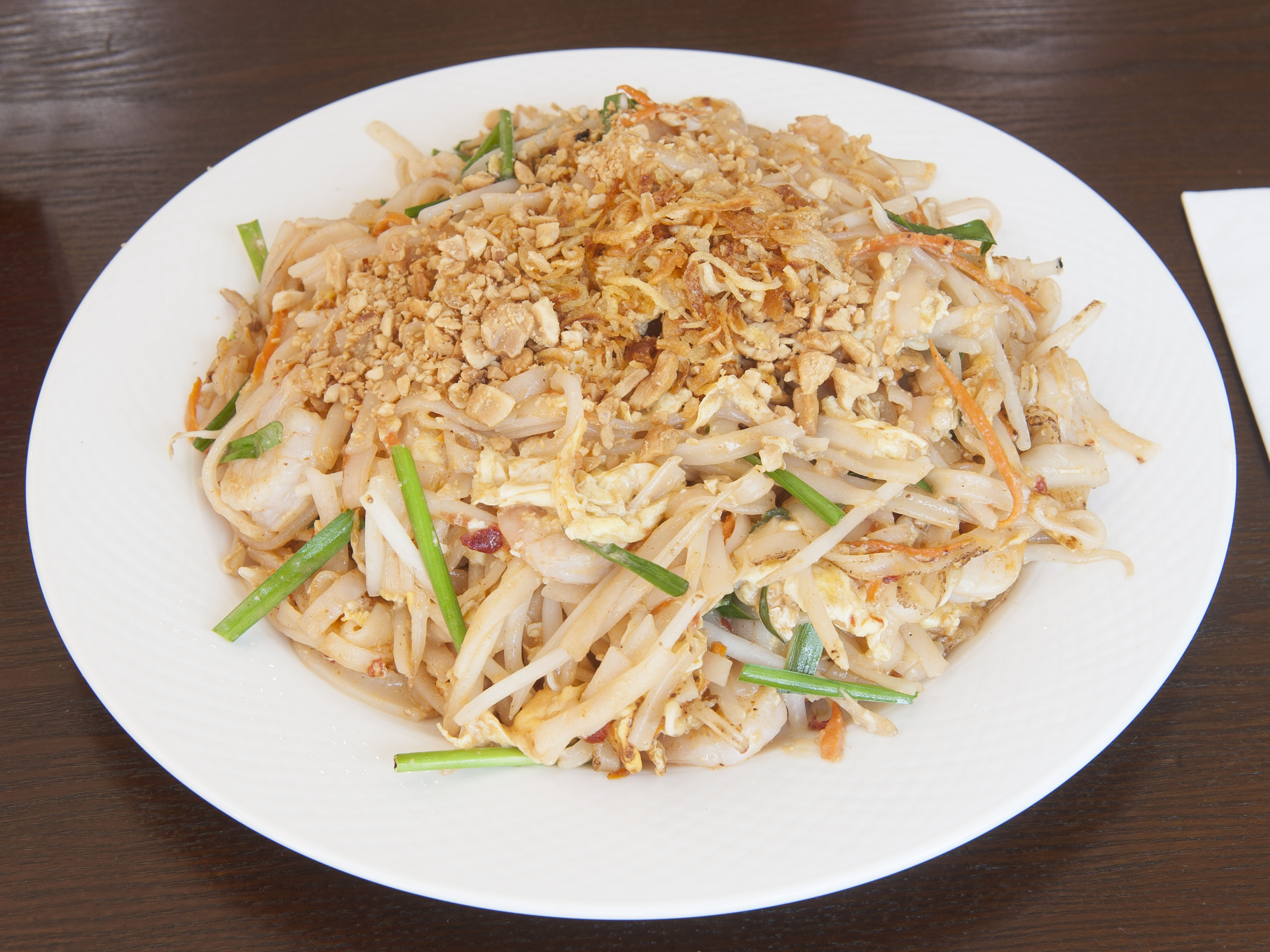 Order Pad Thai with Chicken food online from Z's Kitchen store, Orange on bringmethat.com