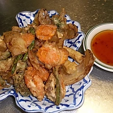 Order 70. Fried Vegetable Basket food online from Thai House store, Columbus on bringmethat.com