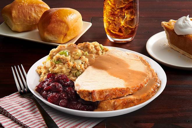 Order Holiday Sliced Turkey Meal food online from Golden Corral store, Oklahoma City on bringmethat.com