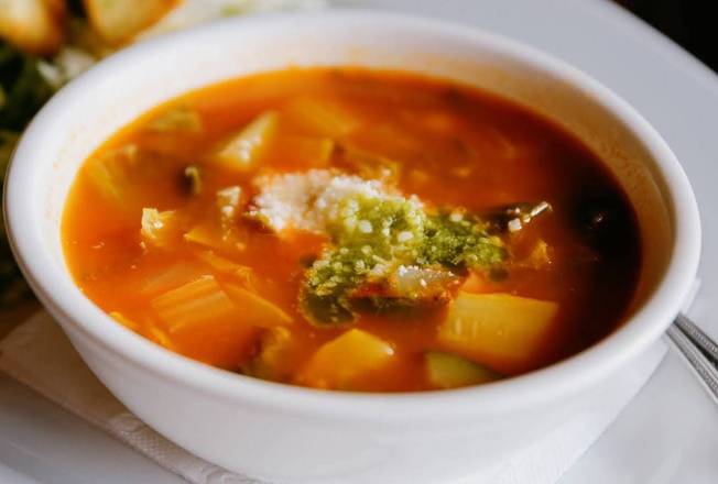 Order Bowl of Homemade Minestrone food online from Moretti Ristorante & Pizzeria store, Chicago on bringmethat.com