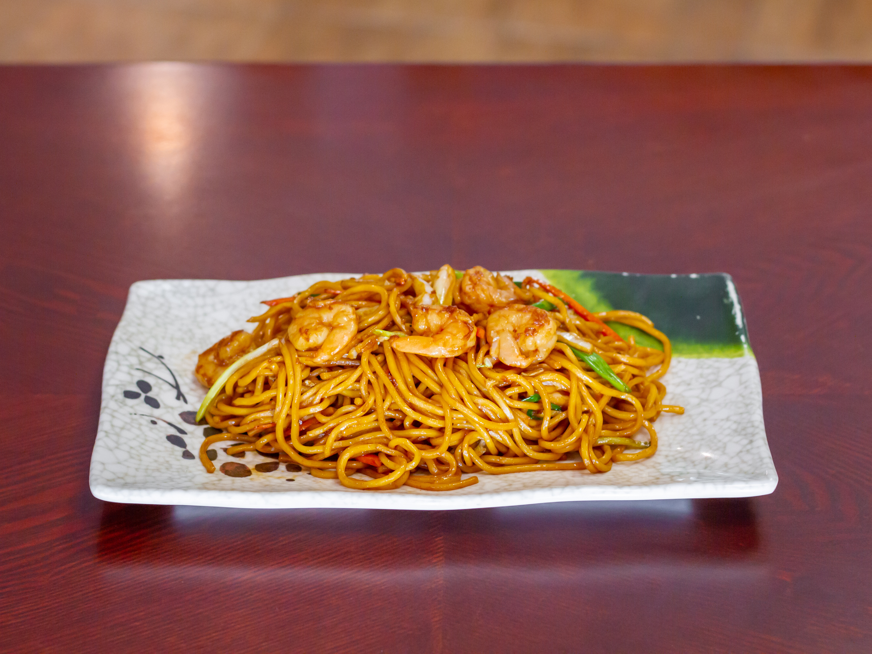 Order 39. Shrimp Lo Mein food online from Beijing Chinese Restaurant store, Harrisburg on bringmethat.com