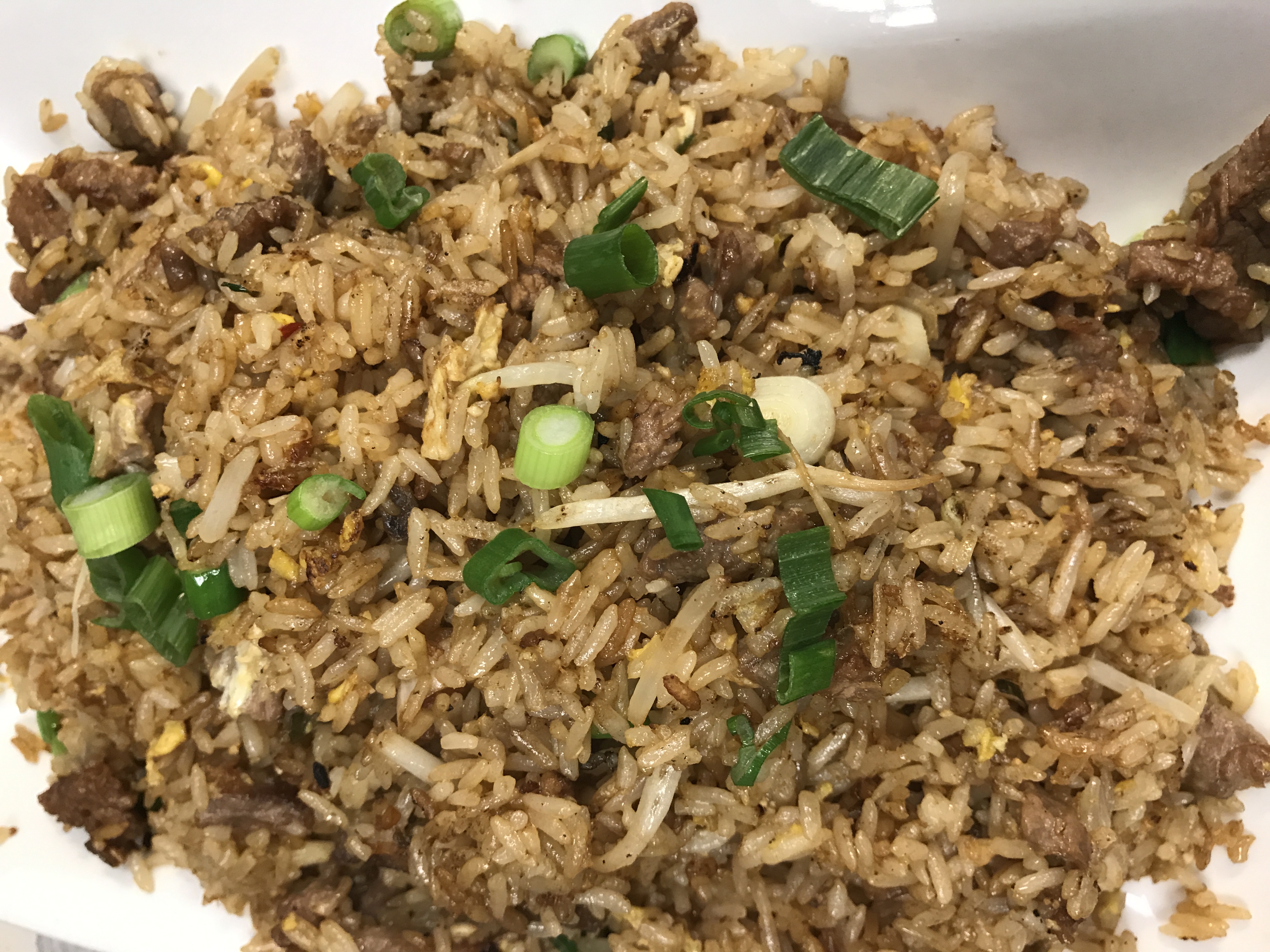 Order 301. Beef Fried Rice food online from Mo's Chinese Kitchen store, Orland Park on bringmethat.com